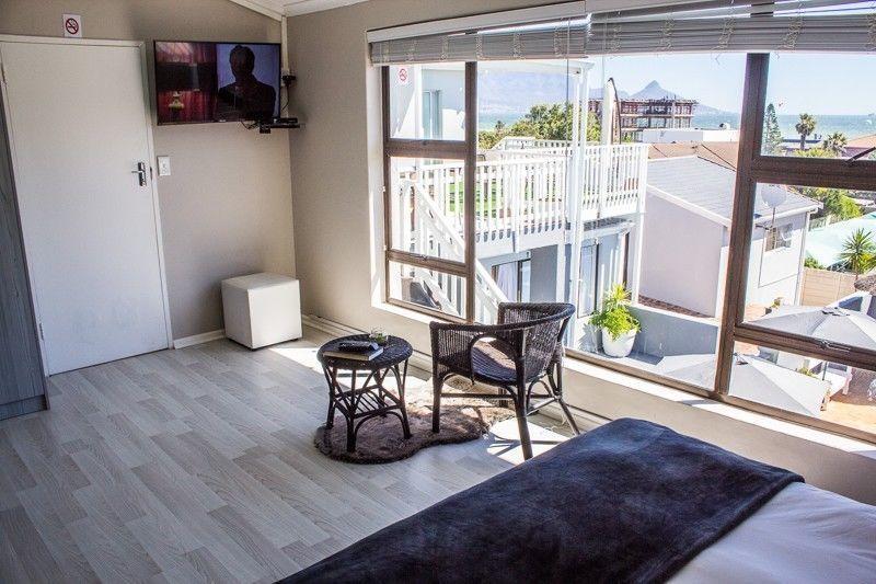 Mulenvo Guest House Bloubergstrand Exterior photo
